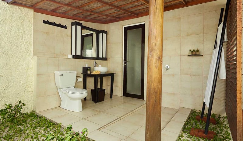 Kuredu Island Resort & Spa-Beach Bungalow 2_1020